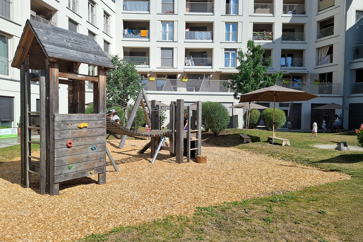 servusKids Haus für Kinder Salierstrasse Innenhof