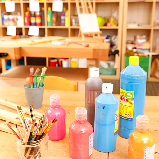 Integratives Haus für Kinder basteln und spielen